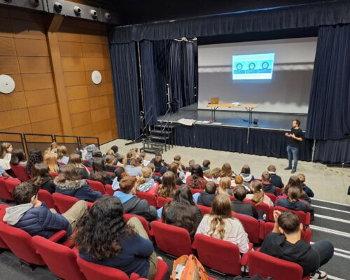 conference-laurent-chiron-college-george-sand-roquefort Conférence de Laurent Chiron au collège George Sand à Roquefort (40)