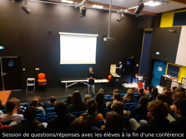 conference-maths-laurent-chiron-questions-reponses Session de questions réponses lors de la conférence de Laurent Chiron